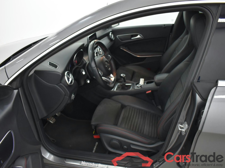 Mercedes CLA 180 d AMG LED-Xenon Navi Sport-Leather-Alcantara KeylessGo Klima PDC ... #5