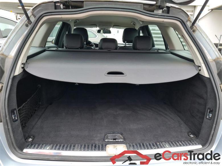 Mercedes C 180 d Exclusive LED-Xenon Navi Sport-Leather Klima PDC ... #6
