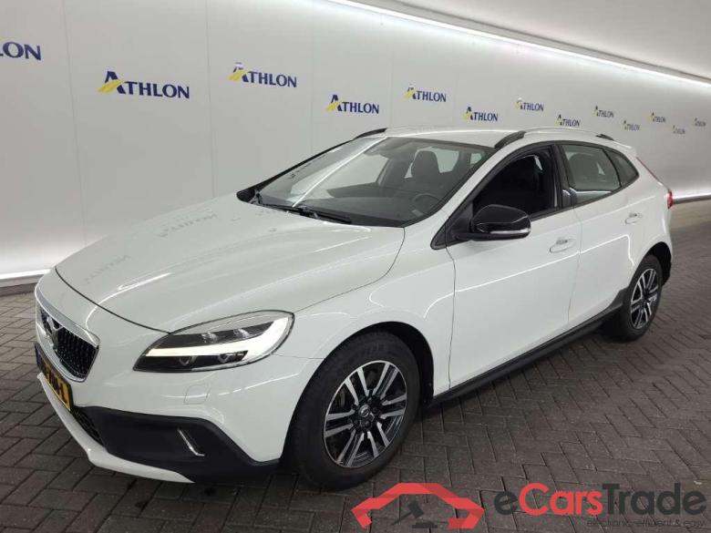 VOLVO V40 Cross Country D3 Geartronic Nordic+ 5D 110kW #1