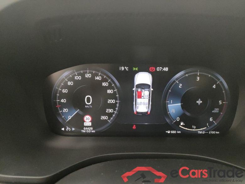 Volvo XC60 D3 Momentum 5d #6
