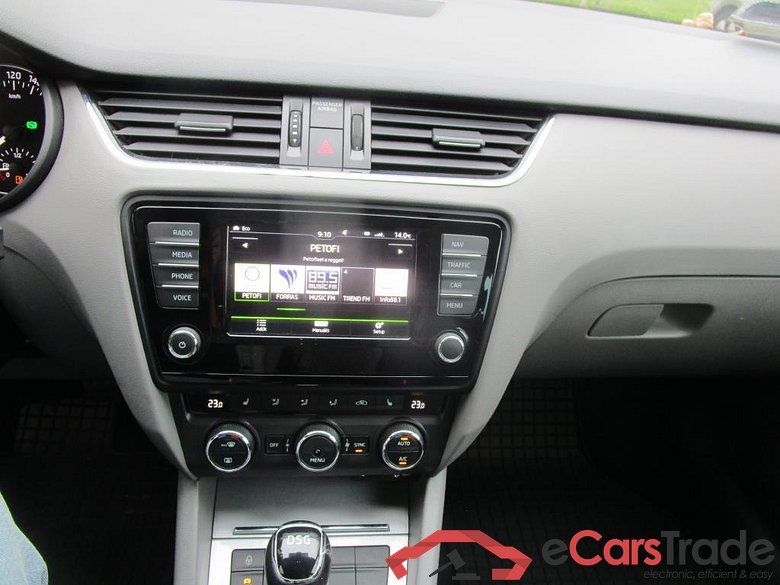 Skoda Octavia Combi Skoda Octavia (kifutó) Combi Clever 2.0 CR TDI DSG 150 LE 5d #5