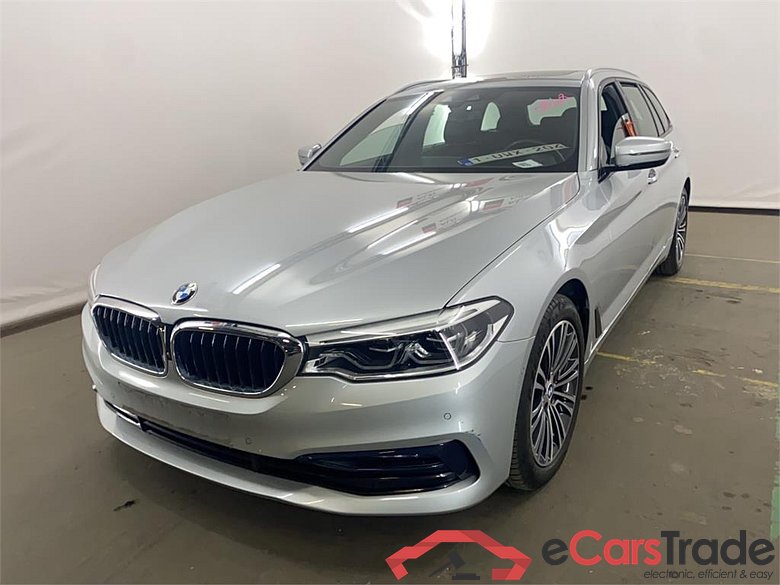 BMW 5 TOURING DIESEL - 2017 520 dXA  Comfort Plus Business Safety Sport Line Travel Innovation #1