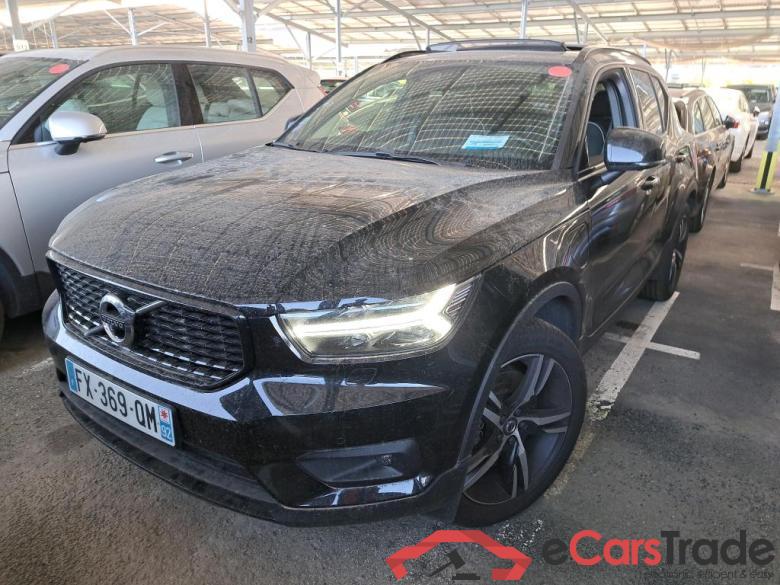 VOLVO XC40 / 2017 / 5P / SUV Recharge T5 262 DCT7 R-Design