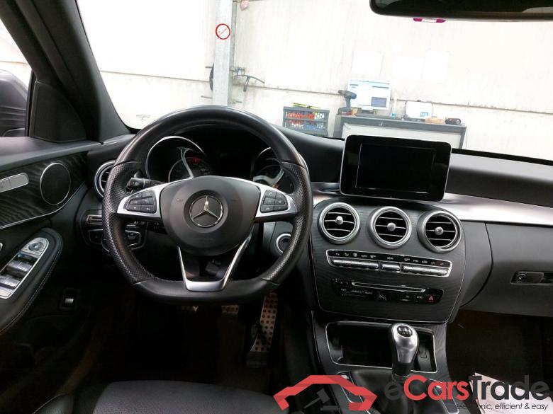 Mercedes C 200 d AMG LED-Xenon Navi Sport-Leather Klima PDC ... #4