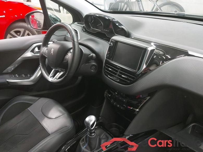 Peugeot 2008 1.2 PureTech Allure Navi 131Hp 1/2 Sport-Leather Klima PDC ... #4