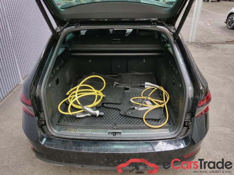 Skoda Superb Wagon ´15 Superb Combi Sportline iV 1.4 TSI Hybrid 160KW AT6 E6d #3