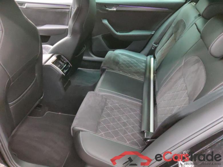 Skoda Superb Wagon ´15 Superb Combi Sportline iV 1.4 TSI Hybrid 160KW AT6 E6d #5