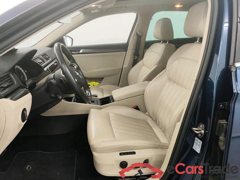 SKODA SUPERB COMBI DIESEL - 2019 2.0 CR TDi Style DSG Safety Corporate Plus Premium 2 #6