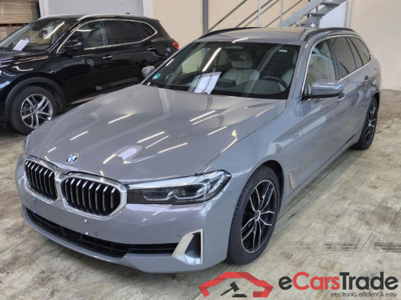 BMW 5-Serie Touring ´16 Baureihe 5 Touring 520 d Luxury Line 2.0 140KW AT8 E6d #1