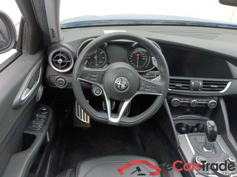 ALFA ROMEO GIULIA DIESEL 2.2 JTDm 210 AWD Veloce (Eu6d) 4d #6