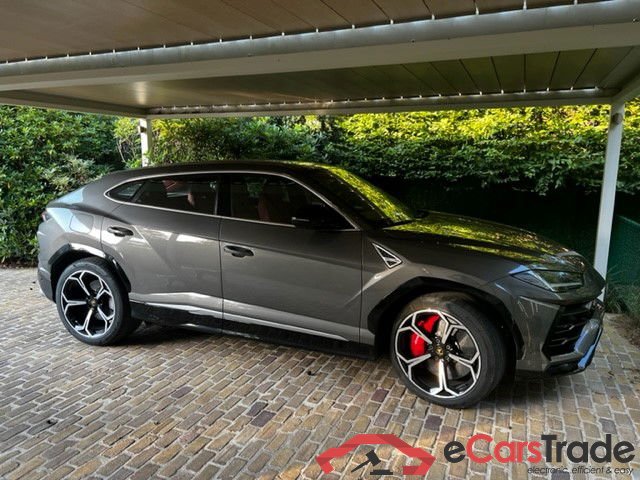 LAMBORGHINI Urus 4.0 BiTurbo V8