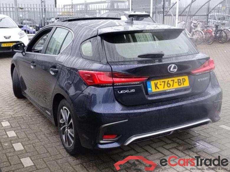 Lexus CT 200h Ultimate Edition #3