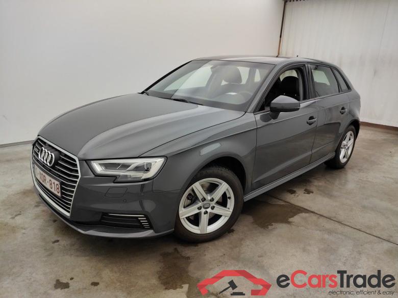 Audi A3 Sportback 40 e-tron S tronic 5d #4