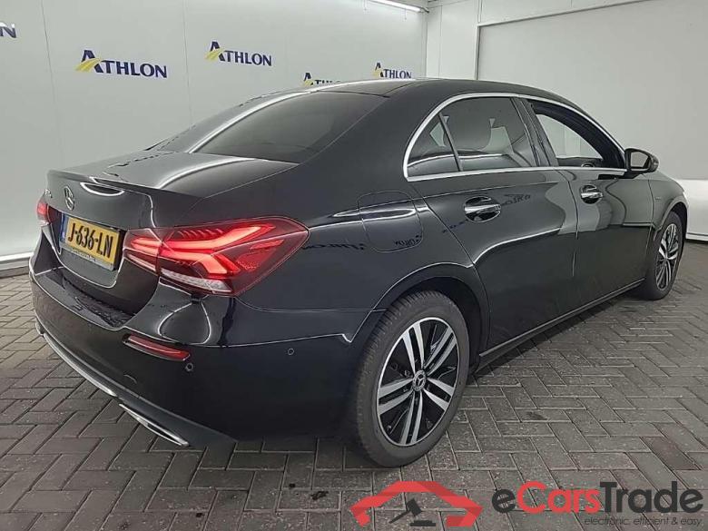 MERCEDES-BENZ A-Klasse Limousine A 250 e 8G-DCT Bus Sol Luxury Limited 4D 160kW #3