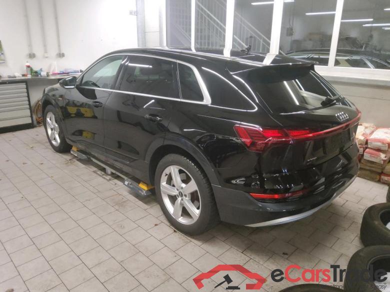 Audi 50 quattro advanced E-tron #3