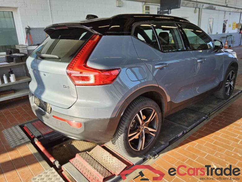 Volvo XC40 (2017->) DE - SUV5 B4 2WD EU6d, R-Design (EURO 6d), 2020 - 2022 #3