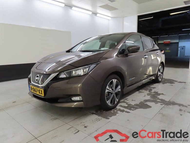 NISSAN LEAF Tekna 40 kWh #1