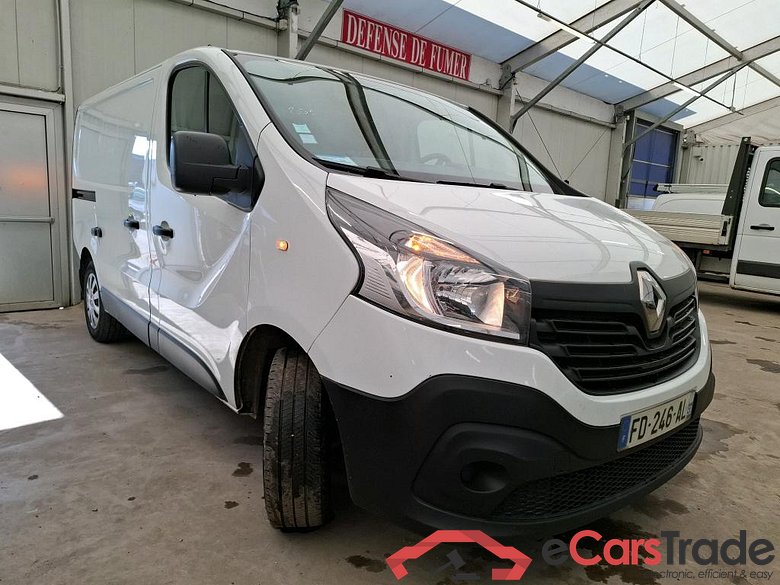 Renault FG GCFL1H1 1200 dCi95 Stop&Start E6 RENAULT Trafic VU 4p Fourgon FG GCFL1H1 1200 dCi95 Stop&Start E6 #4