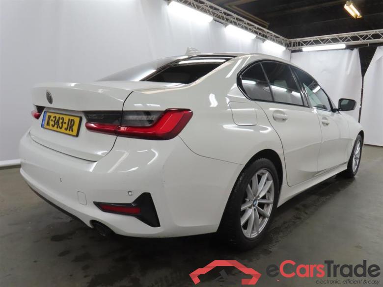 BMW 3-serie 318d Executive Ed. #2