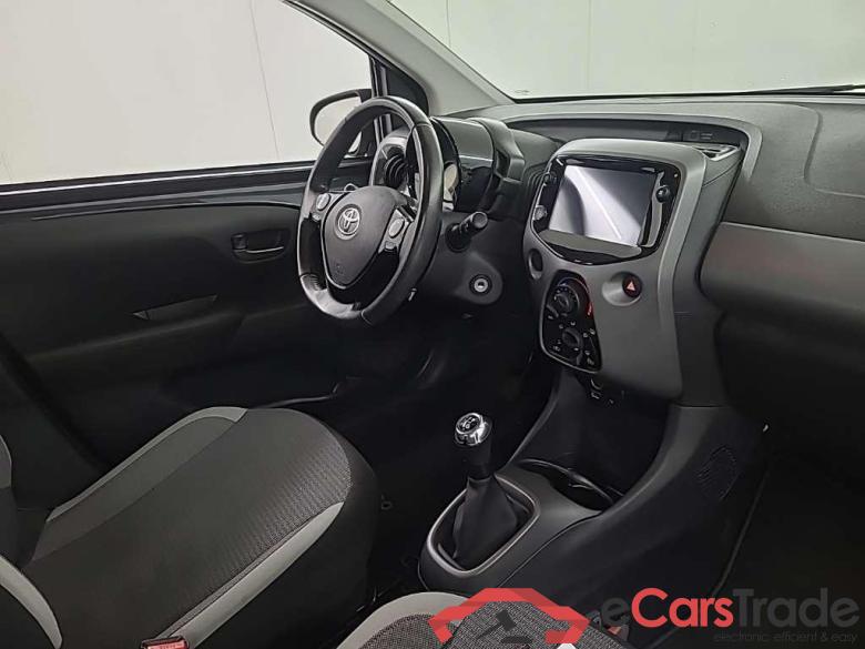TOYOTA Aygo 1.0 VVT-i x-play 5D 53kW #6