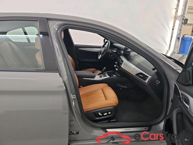 BMW 5 Serie Sedan FL'20 BMW 5 Serie Sedan 520iA High Executive Edition 4d #3