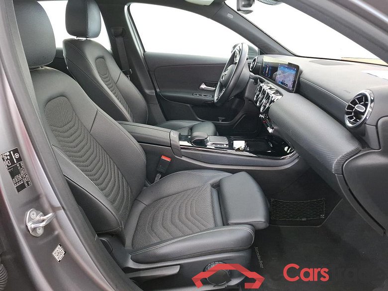 Mercedes A 200 Business Line 7G-DCT MERCEDES-BENZ Classe A Compact / 2018 / 5P / Berline A 200 Business Line 7G-DCT #6