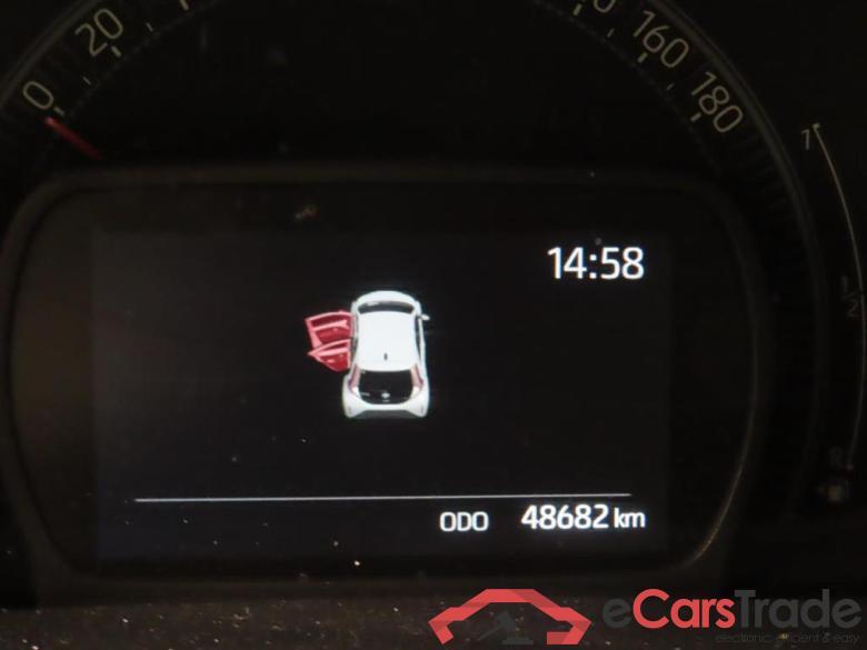 TOYOTA Aygo X 1.0 VVT-i MT Play #4