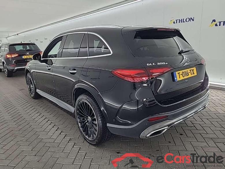 MERCEDES-BENZ GLC GLC 300 e 4MATIC AMG Line auto 5D 230kW #4
