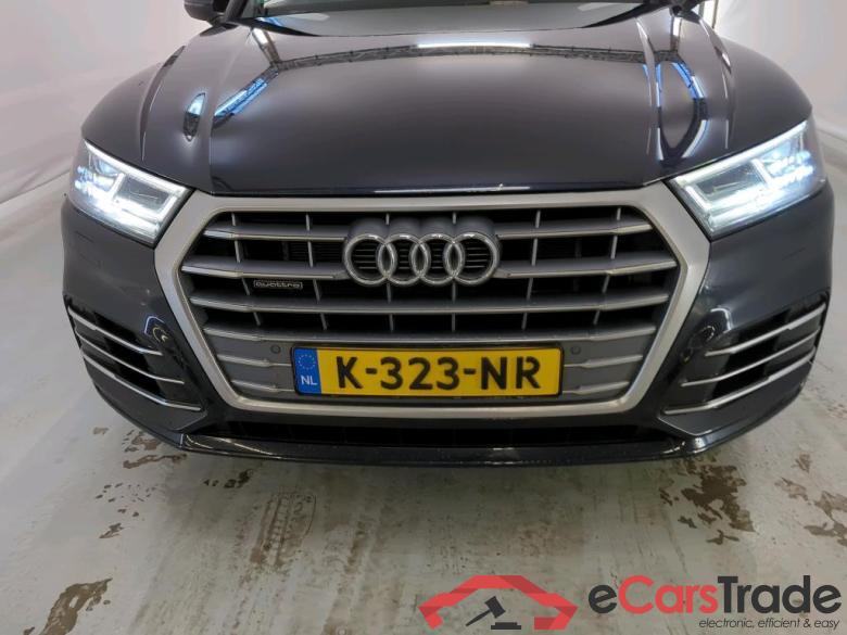 Audi Q5 '20 Audi Q5 50 TFSI e quattro S tronic S Edition 5d #5