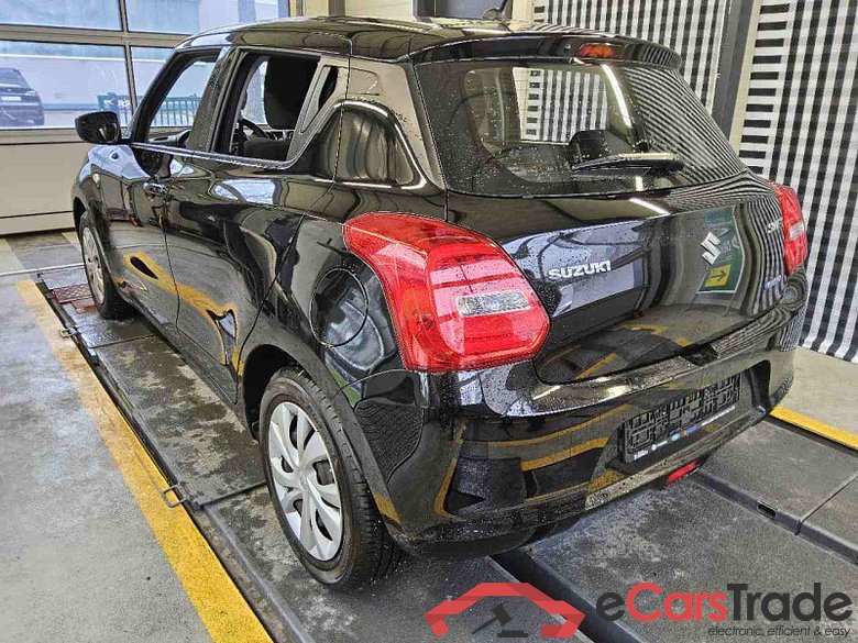 Suzuki Swift (AZ)(2017->), 1.2 Dualjet SHVS, Club (EURO 6d), 2020 - 2025 #4
