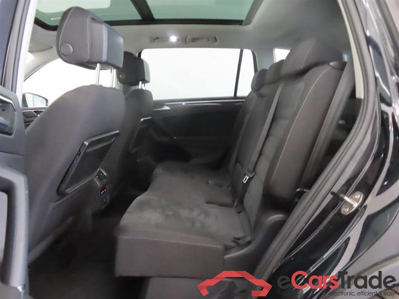 VOLKSWAGEN Tiguan 1.4 TSI CL. Bus. 7p. #6