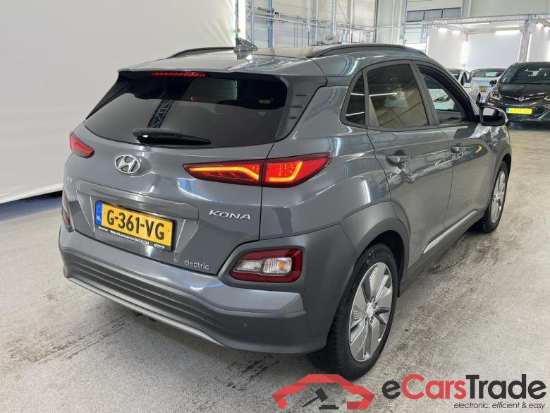 Hyundai Kona '17 Hyundai KONA Premium Electric 64 kWh 5d #2
