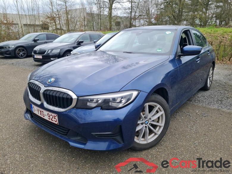 BMW 330e Hybrid Aut. LED-Xenon LC-Pro Navi-Pro Leather KeylessGo Camera Klima PDC ... #1