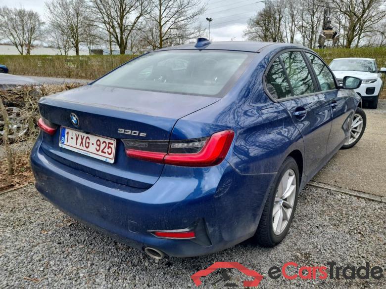 BMW 330e Hybrid Aut. LED-Xenon LC-Pro Navi-Pro Leather KeylessGo Camera Klima PDC ... #2
