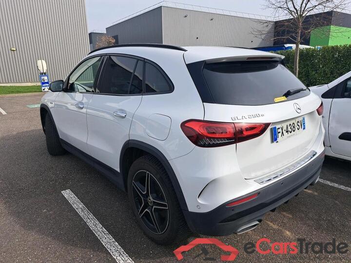 Mercedes GLA 250e Hybrid AMG Night Aut. Pano LED-Multibeam Widescreen Burmester Ambient Navi Sport-Leather KeylessGo Camera Klima PDC ... #4