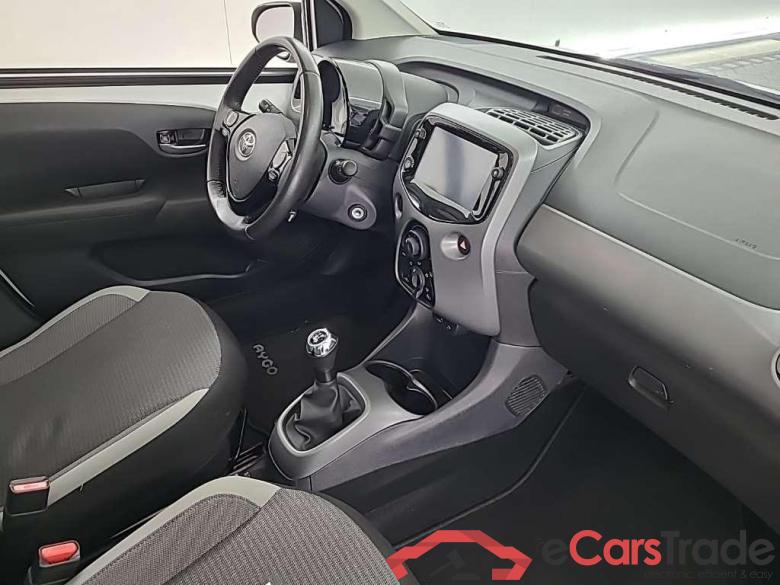 TOYOTA Aygo 1.0 VVT-i x-play 5D 53kW #6