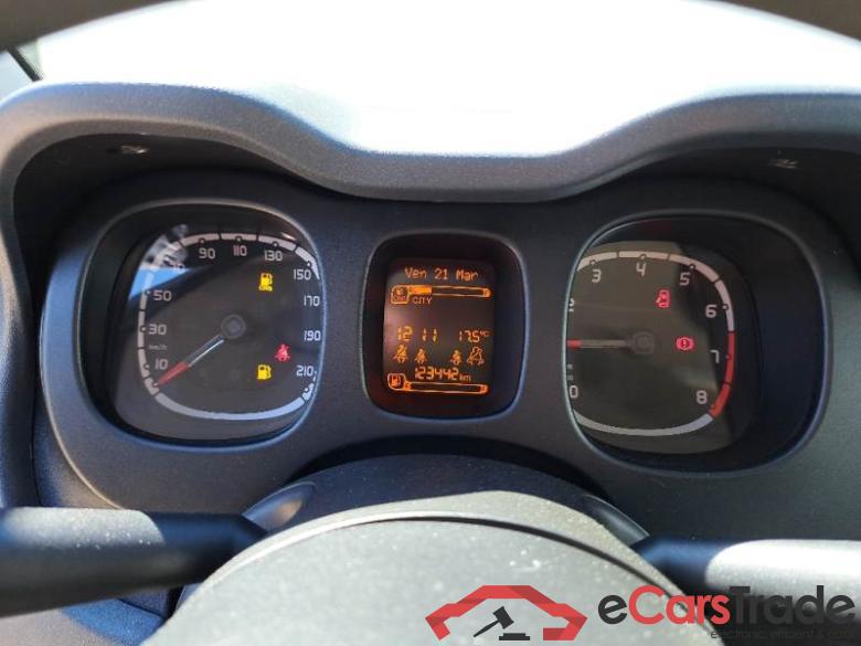 Fiat 2 FIAT PANDA / 2011 / 5P / BERLINA 0.9 TWINAIR TURBO NATURAL POWER EASY #4