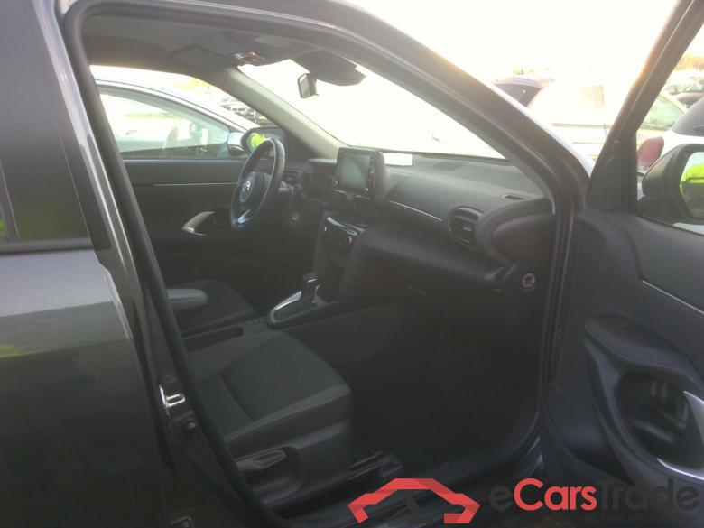 YARIS CROSS HY 116H MY 22 RSK #5