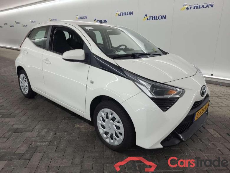 TOYOTA Aygo 1.0 VVT-i x-play 5D 53kW #2