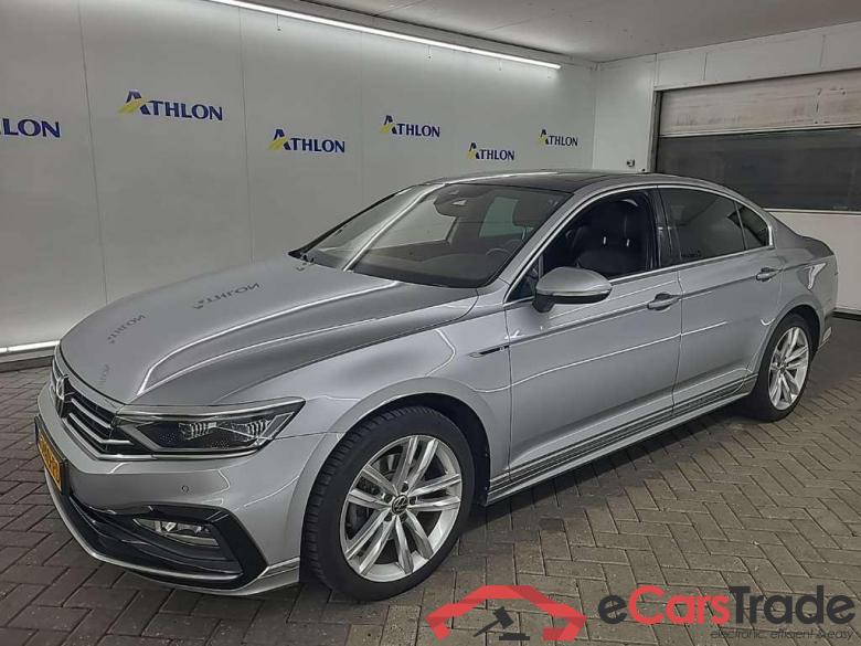 VOLKSWAGEN PASSAT 1.5 TSI 7-DSG R-Line Business+ 4D 110kW #1
