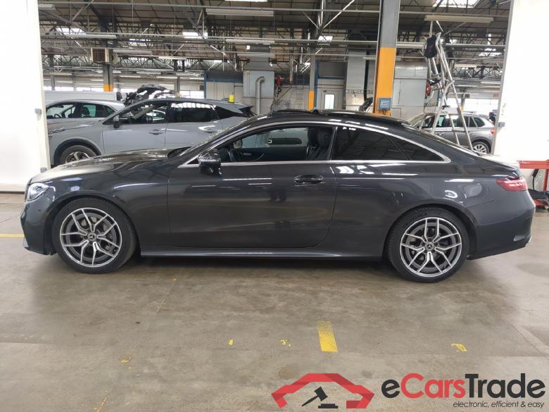 Mercedes 2.0 E 220 D AMG LINE AUTO MERCEDES-BENZ Classe E Coupe / 2020 / 2P / Coupé 2.0 E 220 D AMG LINE AUTO #3
