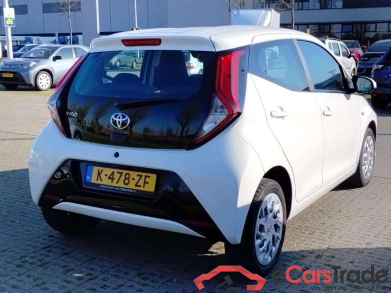 TOYOTA Aygo 1.0 VVT-i x-play #4
