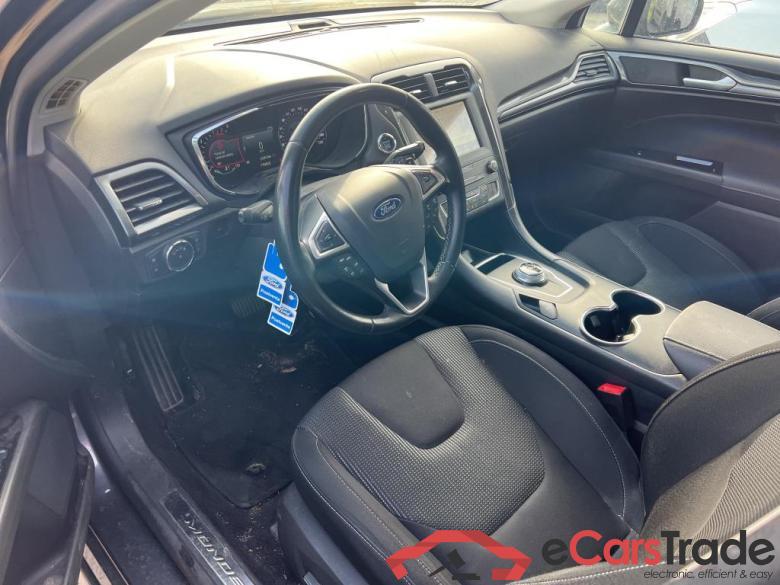 Ford 2.0 TDCi 110kW PowerShift Titanium FORD Mondeo / 2014 / 5P / berlina con portón 2.0 TDCi 110kW PowerShift Titanium #3