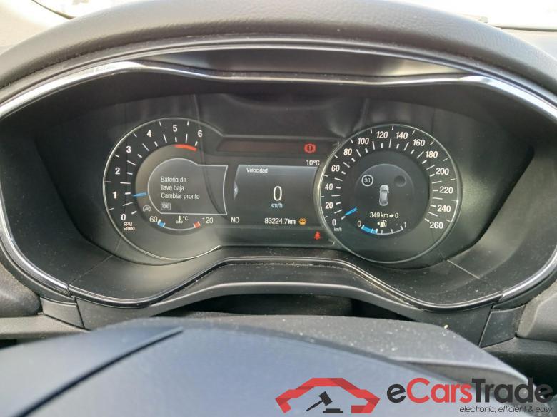 Ford 2.0 TDCi 110kW (150CV) Titanium 235 FORD Mondeo / 2014 / 5P / berlina con portón 2.0 TDCi 110kW (150CV) Titanium 235 #4