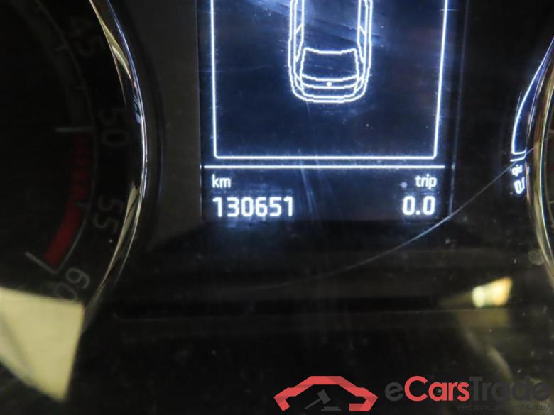 SKODA OCTAVIA COMBI 1.6 TDI Grt Amb Bns #4