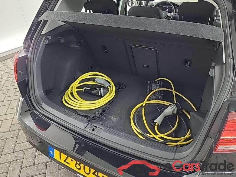VOLKSWAGEN GOLF e-Golf auto 5D 100kW Athlon Edition 17 inch #5