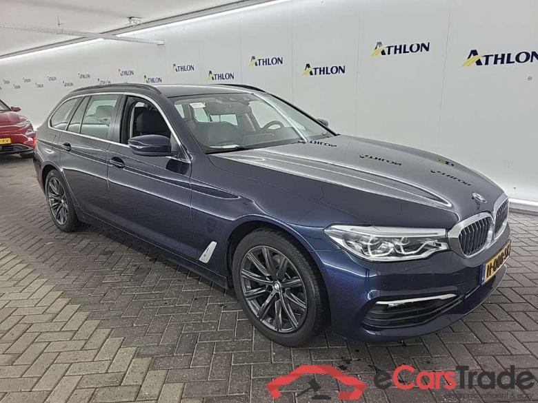 BMW 5-serie Touring 520iA 5D 135kW #2