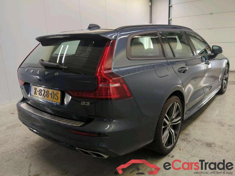 VOLVO V60 2.0 B3 Momentum #2