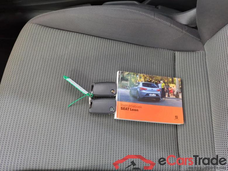Seat Leon ST 12-19 SEAT Leon ST 1.0 EcoTSI Style Business Intense DSG-7 5d #4