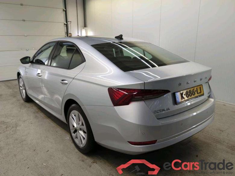 SKODA Octavia 1.0 e-TSI BnsEdition #6